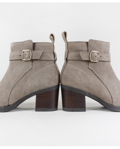 Botas de Mulher Ginova com Fivela