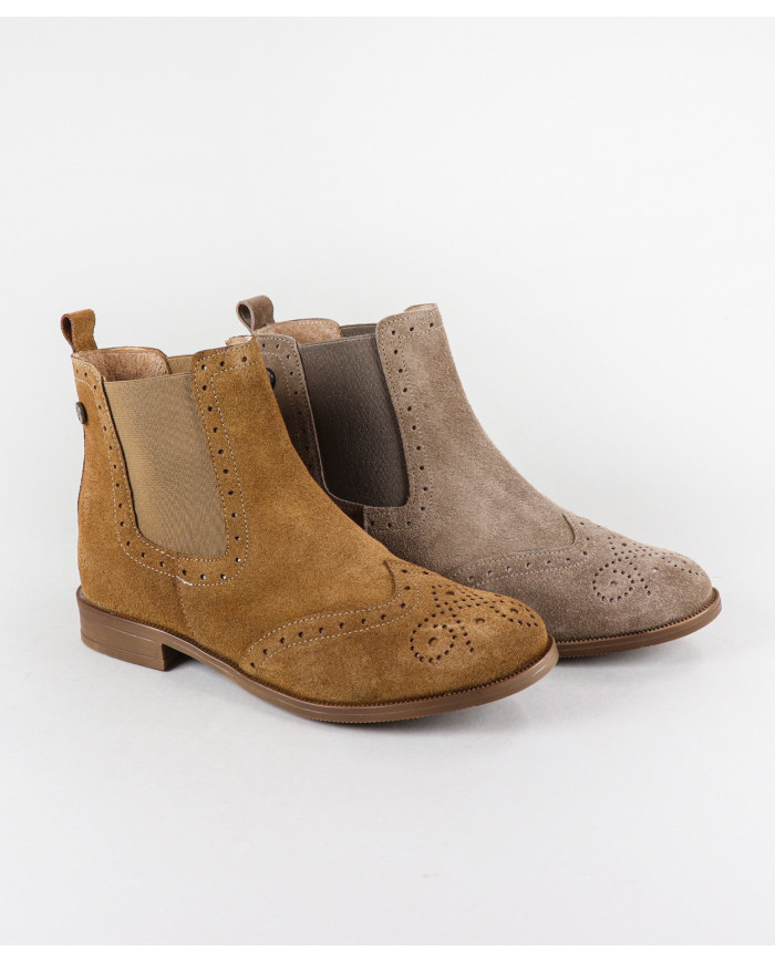 Women's Boots with Elastic in the Ginova Laterals