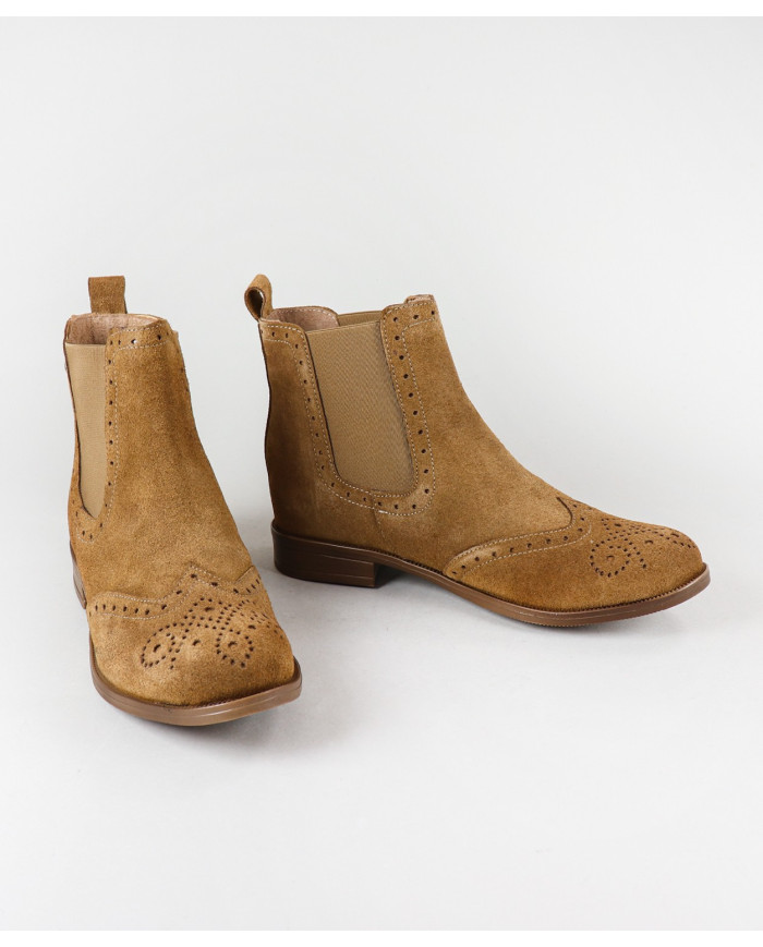 Women's Boots with Elastic in the Ginova Laterals