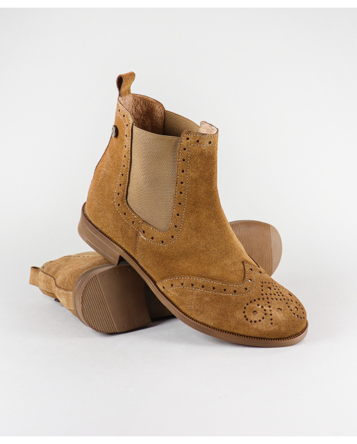 Women's Boots with Elastic in the Ginova Laterals