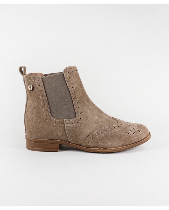 Women's Boots with Elastic in the Ginova Laterals