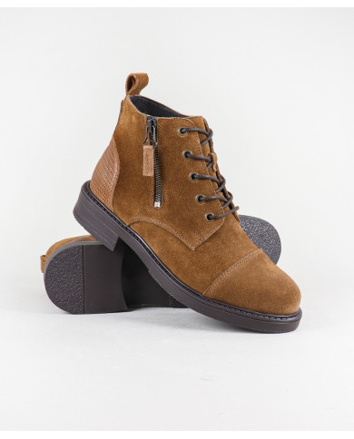 Women's Boots with Ginova Wholesalers