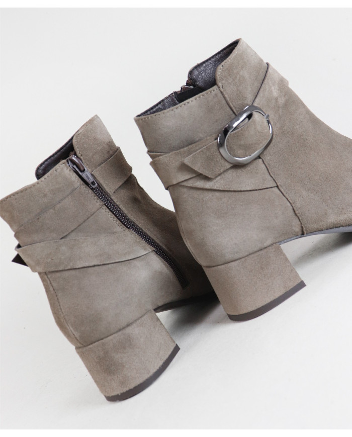 Botas de mujer de Ginova de tacón medio