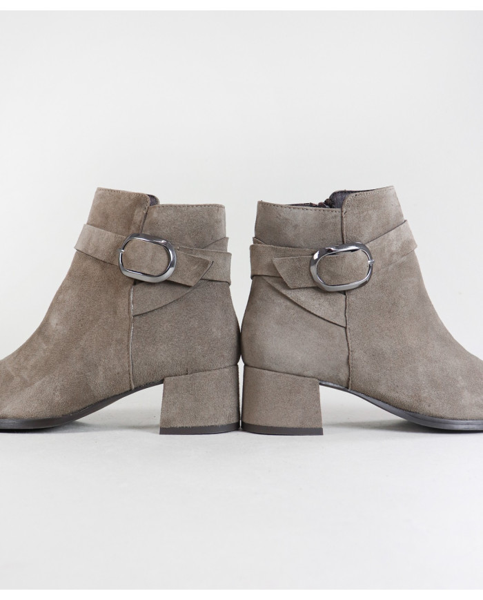 Botas de mujer de Ginova de tacón medio