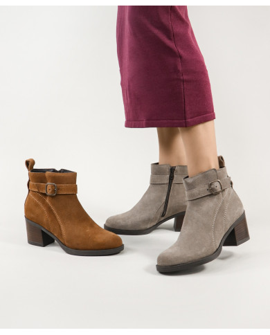 Ginova Women's Boots with Buckle