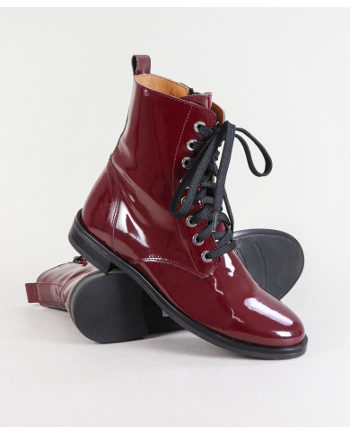 Botas de Mulher com Acabamento em Verniz Ginova