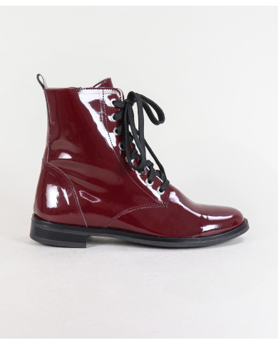 Botas de Mulher com Acabamento em Verniz Ginova