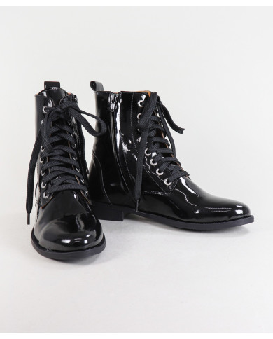 Botas de Mulher com Acabamento em Verniz Ginova