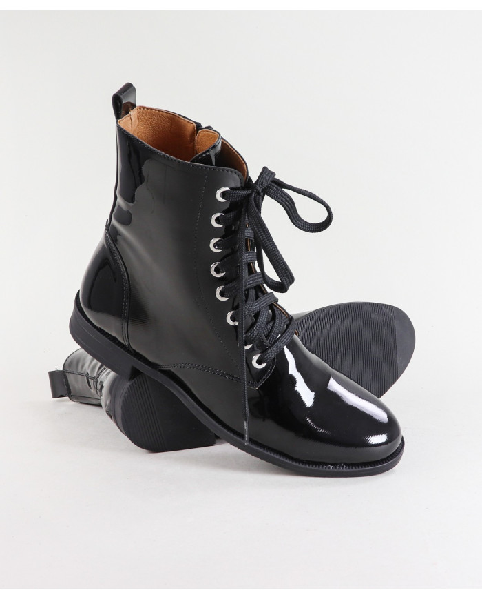 Botas de mujeres con acabado en Verniz Ginova
