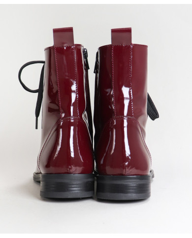 Botas de Mulher com Acabamento em Verniz Ginova