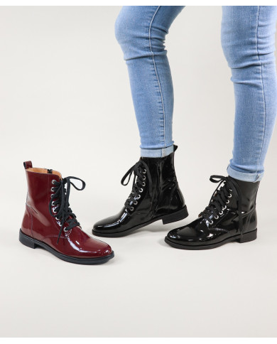 Botas de Mulher com Acabamento em Verniz Ginova