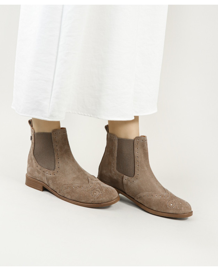 Women's Boots with Elastic in the Ginova Laterals