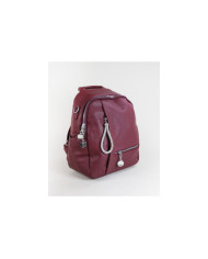 Mochila de mujer con crema decorada