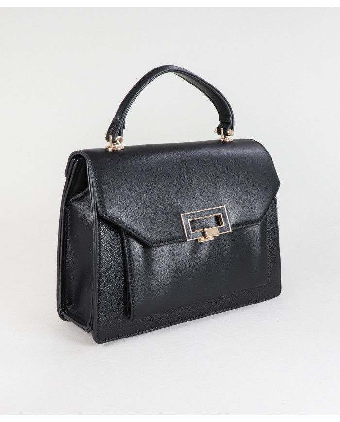 Elegante bolso de mujer con mano de mano