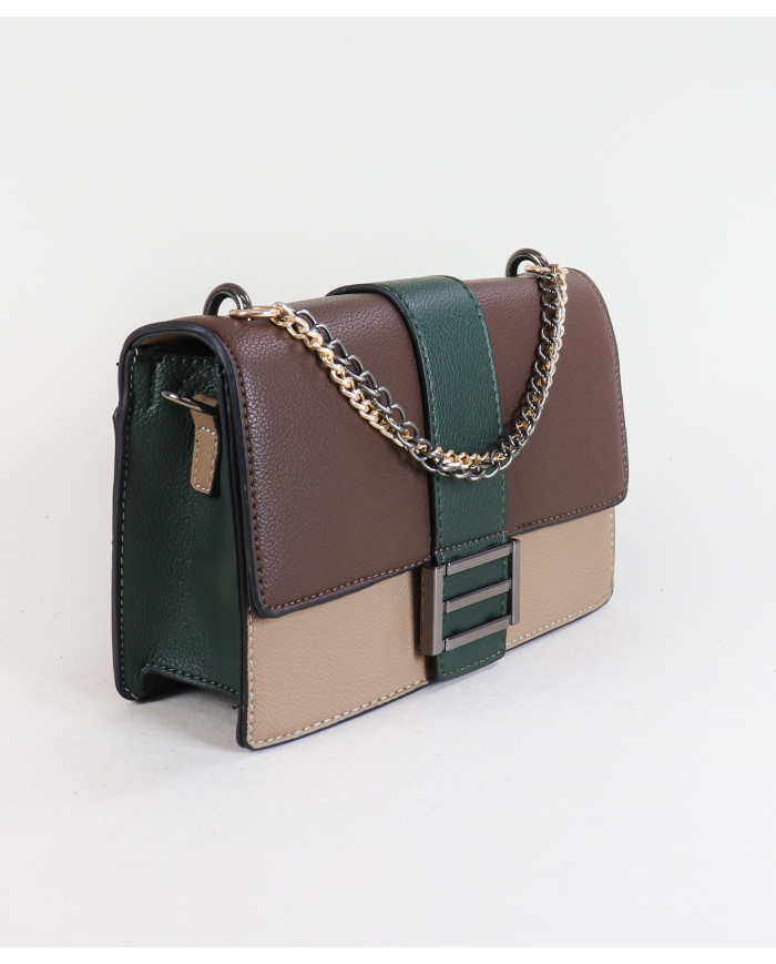 Elegante bolso de mujer con mano de mano