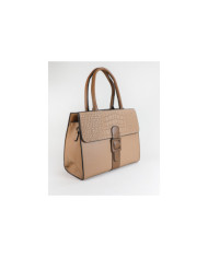 Elegante bolso de mujer con mano de mano