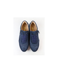 Mujer Sneakers with Perforated Fabric