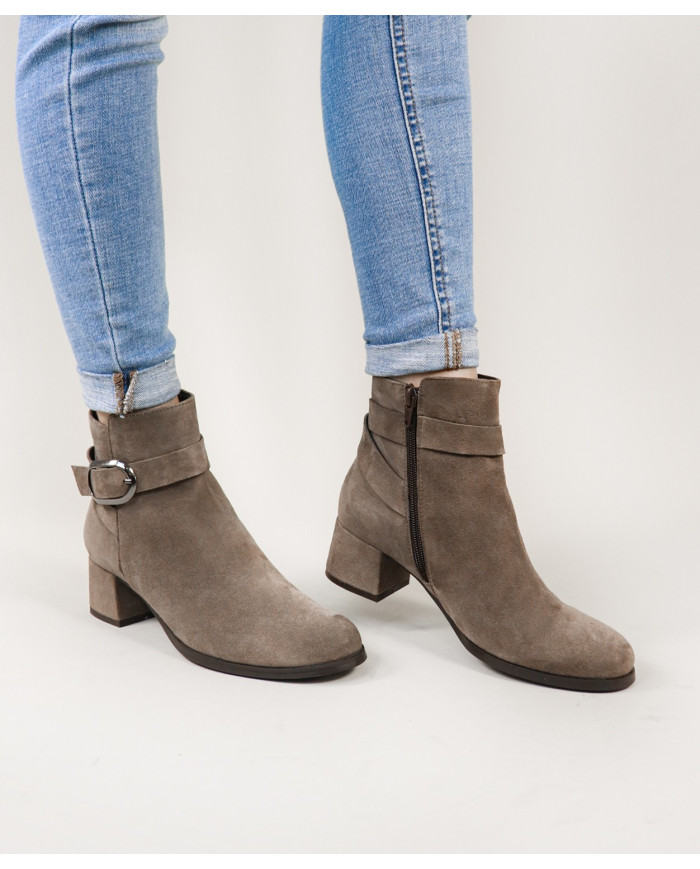 Botas de mujer de Ginova de tacón medio