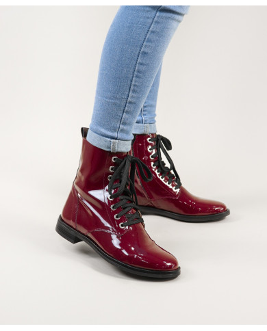 Botas de mujeres con acabado en Verniz Ginova