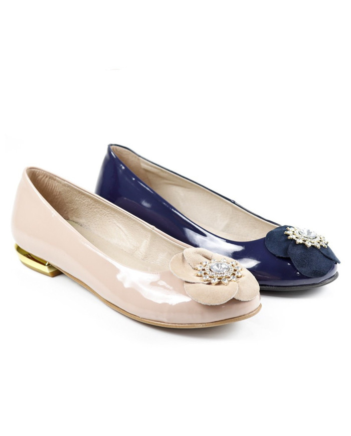 Sabrinas de Senhora Ginova em Verniz