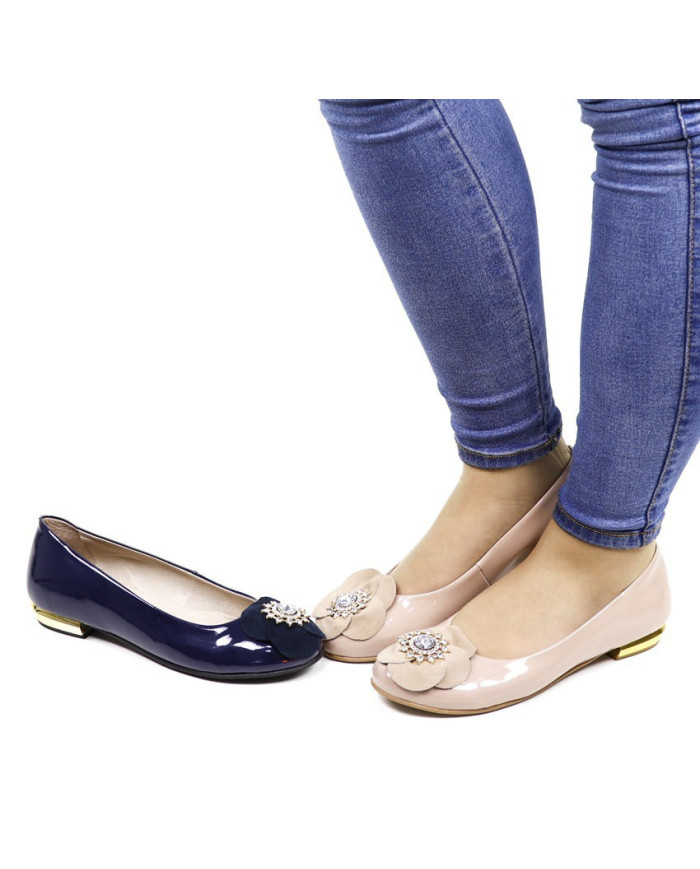 Sabrinas de Senhora Ginova in Verniz