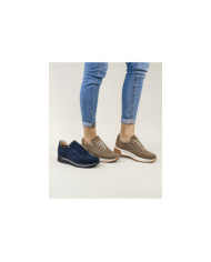 Mujer Sneakers with Perforated Fabric