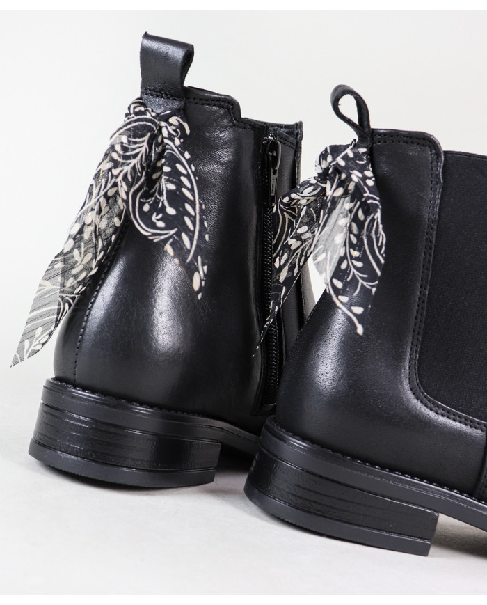 Women's Boots with Elastic in the Ginova Laterals