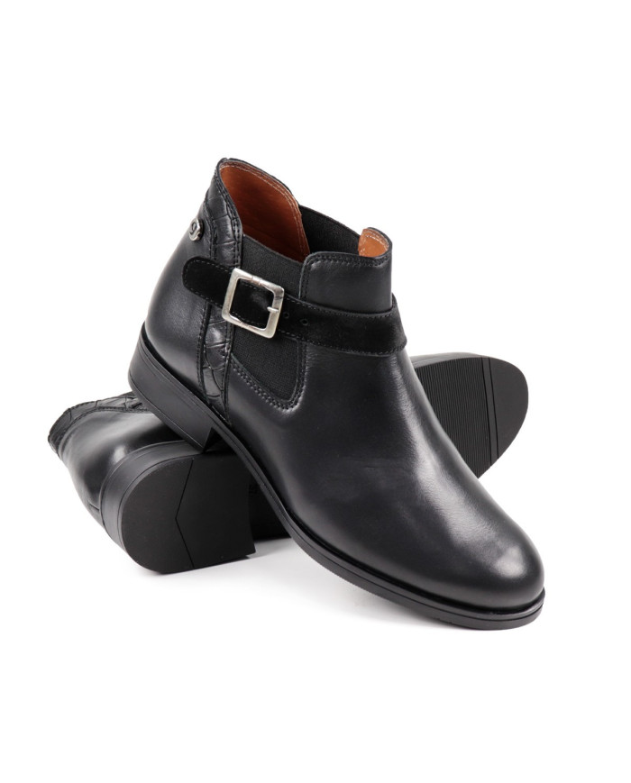 Bota Preta Rasa Ginova de Pele
