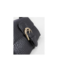 Elegante bolso de mujer con mano de mano