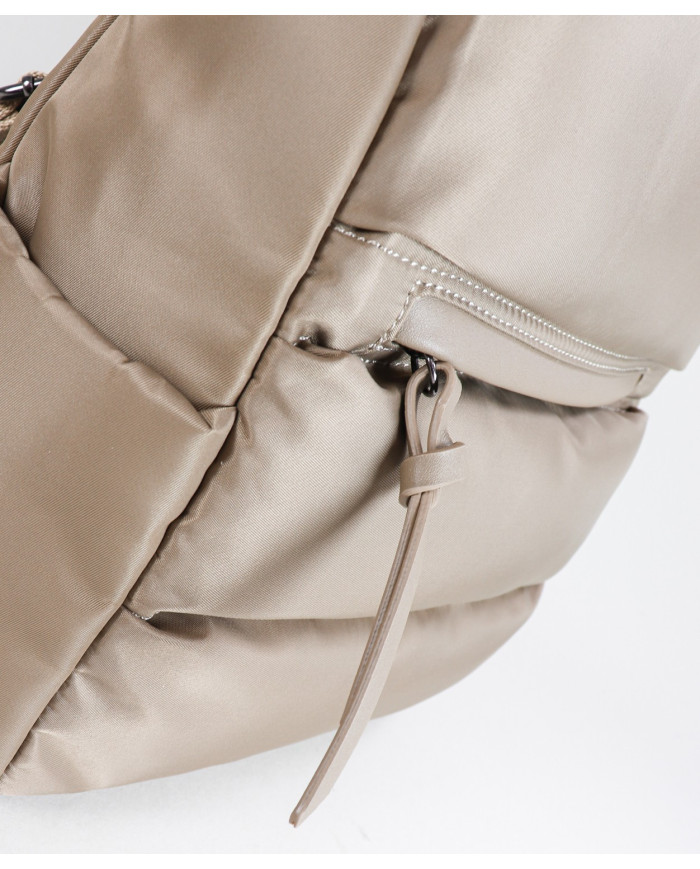 Mochila de Mulher Acolchoada