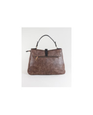 Elegante bolso de mujer con mano de mano
