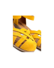 Yellow Sandals Rasas Ginova with Cross Strips Closed