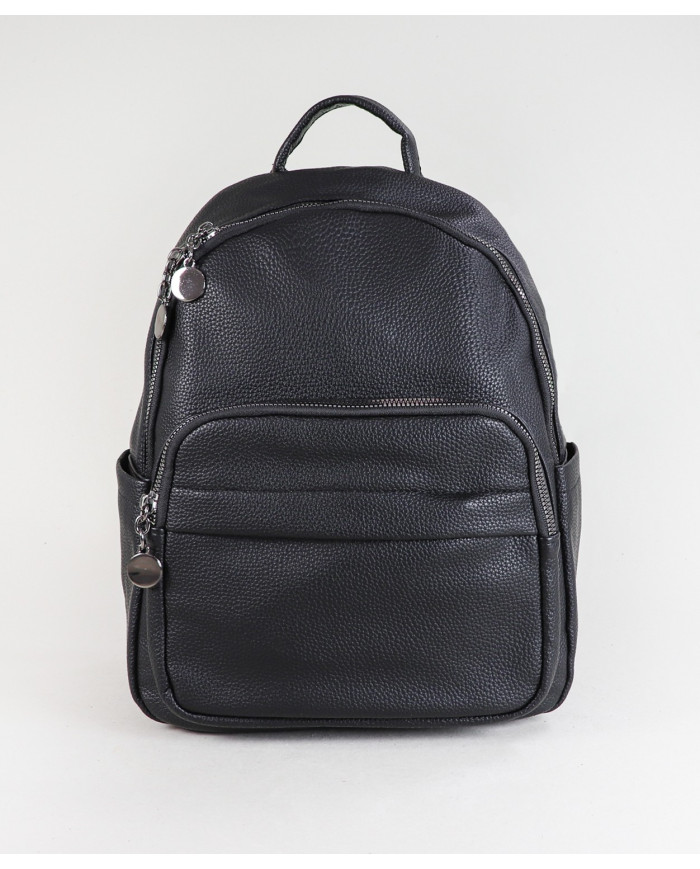 Mochila de mujeres en frente