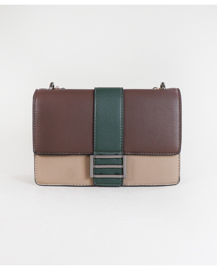 Elegante bolso de mujer con mano de mano