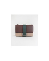 Elegante bolso de mujer con mano de mano