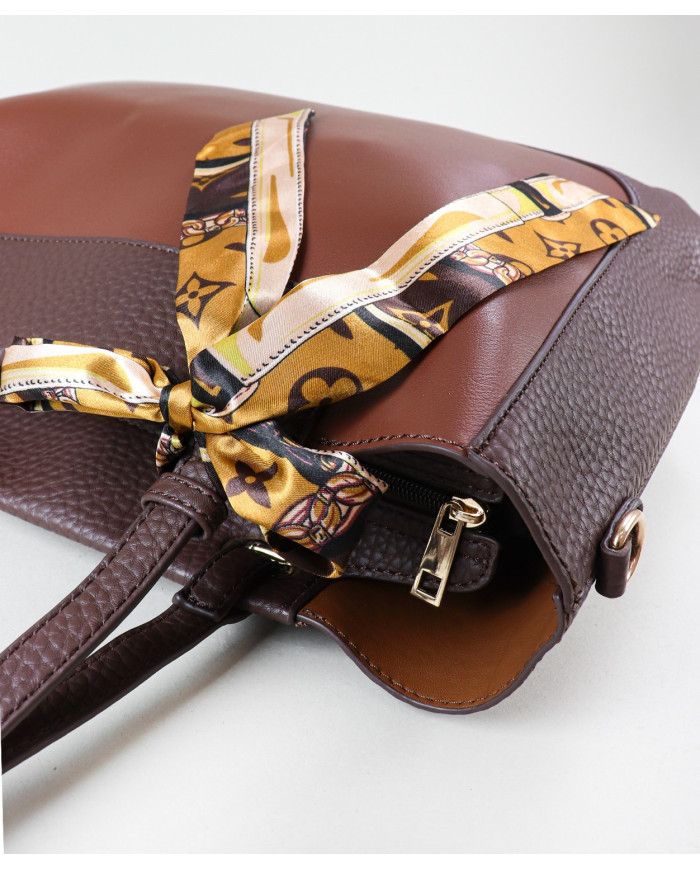 Maleta de mujer negra con cordón decorativo