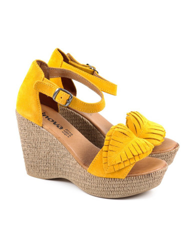 Ginova Women's Sandals with Pormenor Leaf