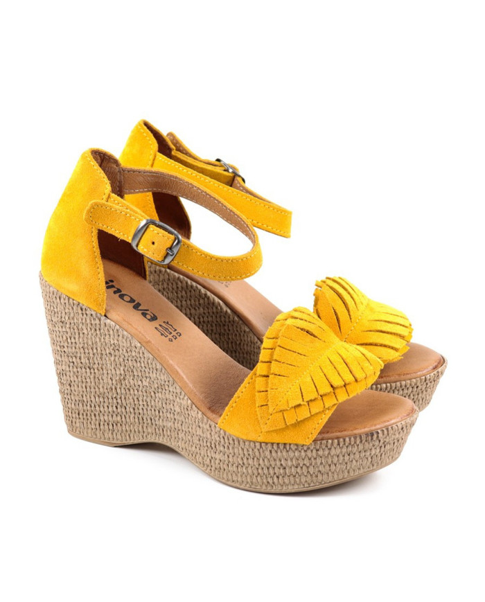 Ginova Women's Sandals with Pormenor Leaf