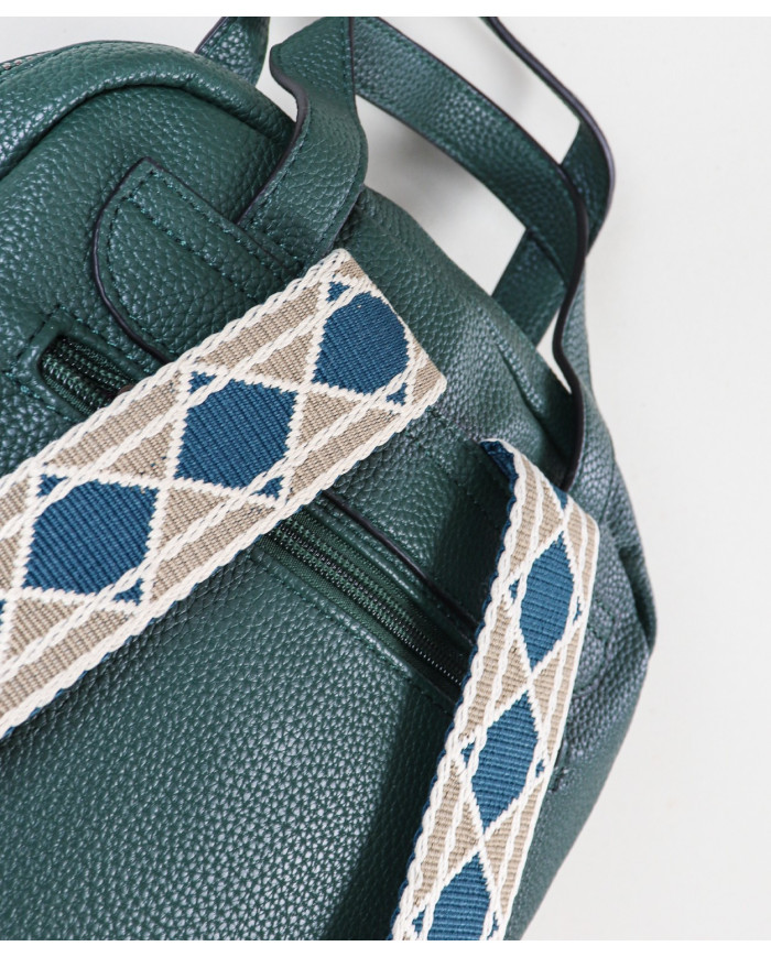 Mochila de mujer con particiones