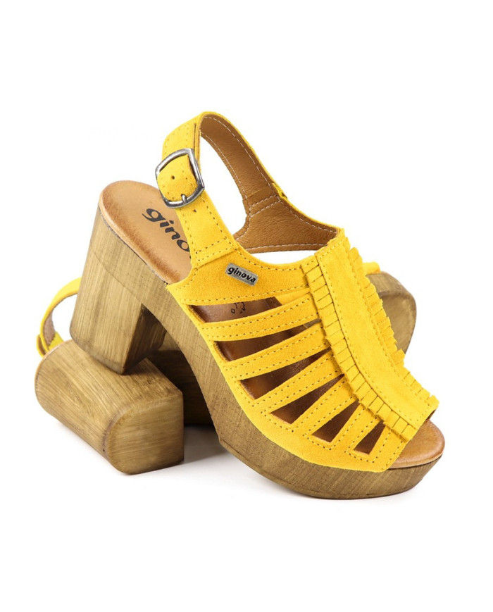 Yellow sandals of Lady Ginova Compensated