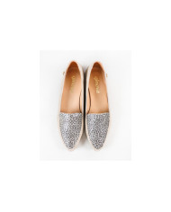 Zapatos de mujer con frente decorado