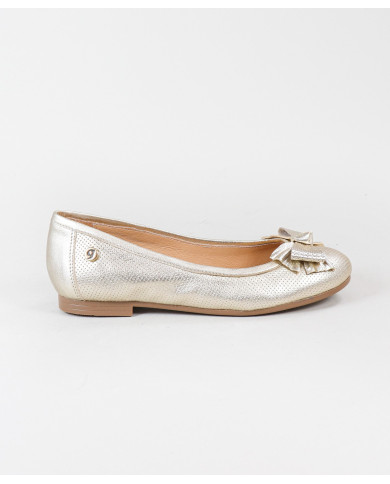 Women's Sabrinas with Lace on the Front