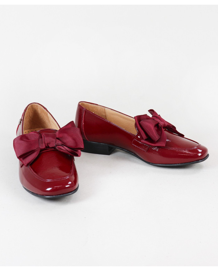 women's Appearances with Decorative Lace