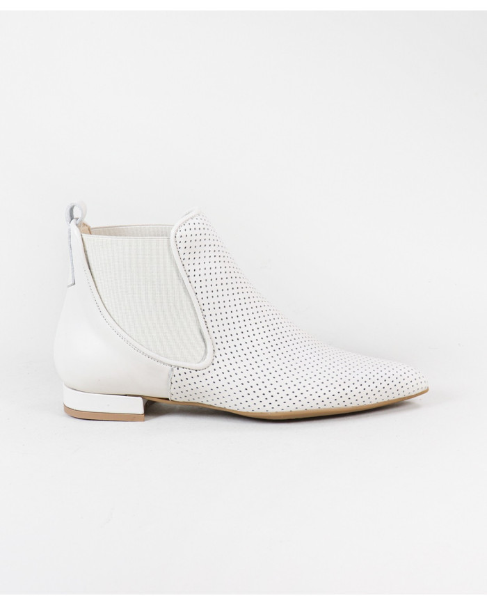 Botas de mujer con tela perforada