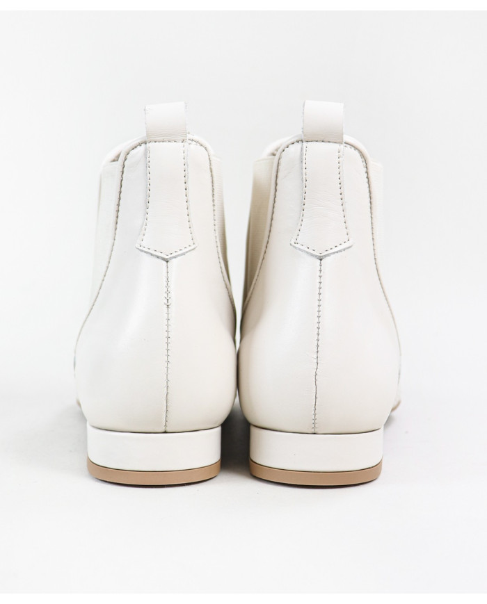 Botas de mujer con tela perforada