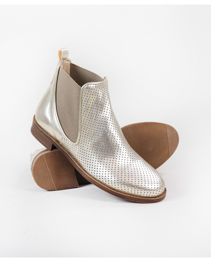 Women's Boots with Elastic in the Laterals