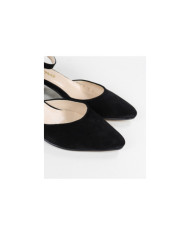 Ginova Women's Shoes with Grip Strip