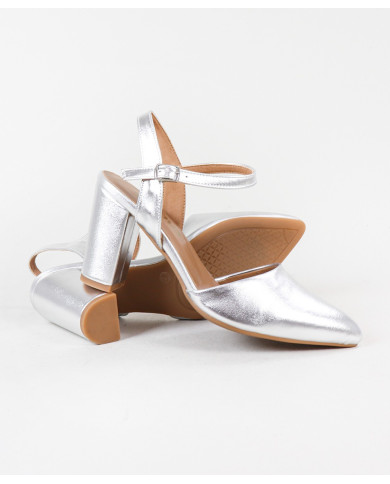 Ginova Women Shoes with Bright Finish