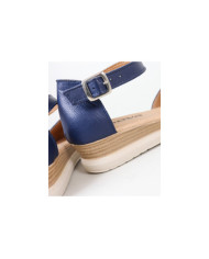 Sandalias de mujeres cerradas y mercantiles