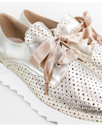 Deportes femeninos con acabado metálico